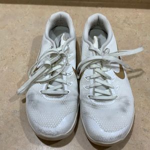 Women’s Nike Metcon size 10